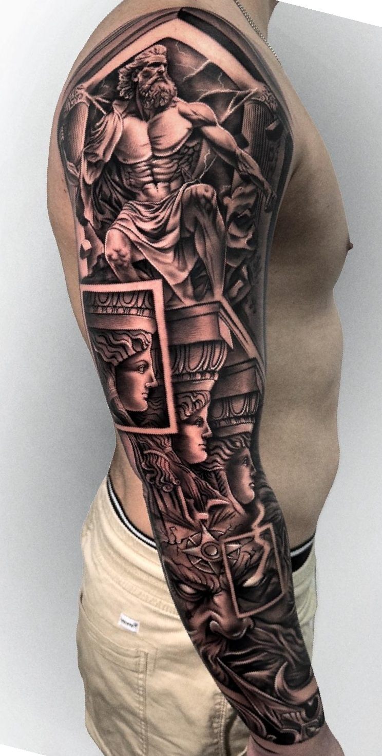 Tatuaje de realismo en blanco y negro por Adrián en Twin Bros Tattoo